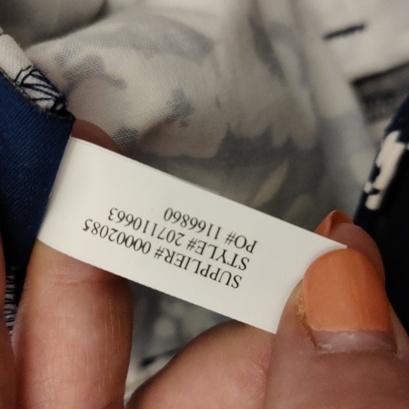 Chaps Short Skirt, Size 4P, Deep Navy & White, Perfect Like New - Picture 10 of 13